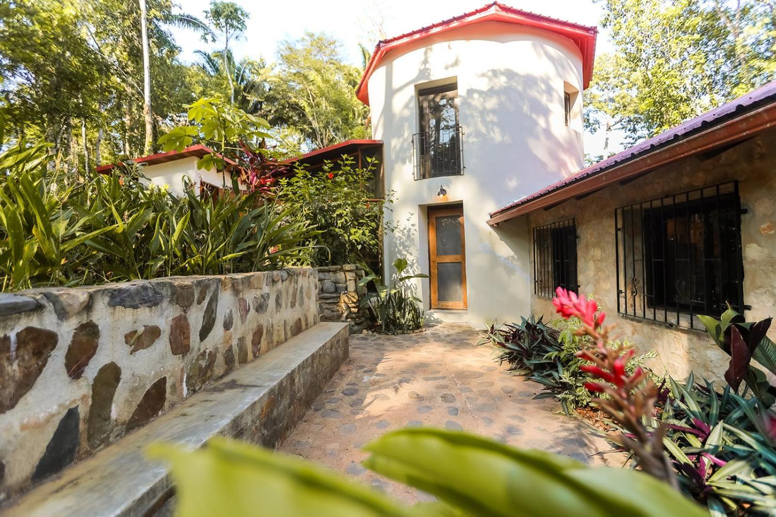 Sattva Land Hotel Belmopan Exterior foto